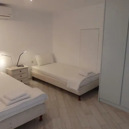 Ganema 1 Vayiá